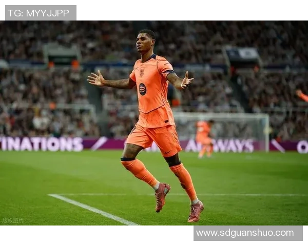 拉什福德任意球击中横梁 巴萨与赫罗纳战成1比1平局